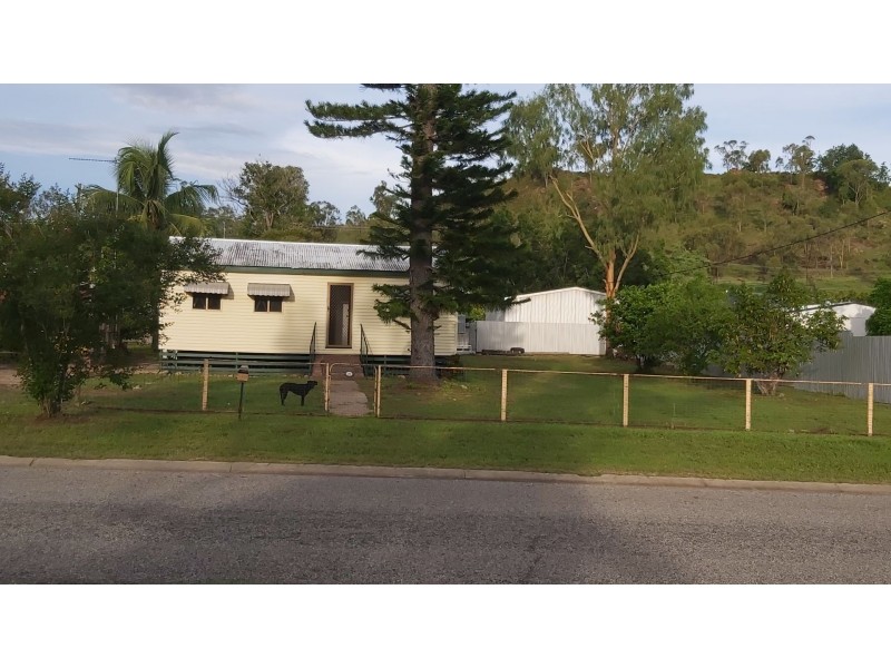 22 – 24 Bradfield Street, Collinsville QLD 4804