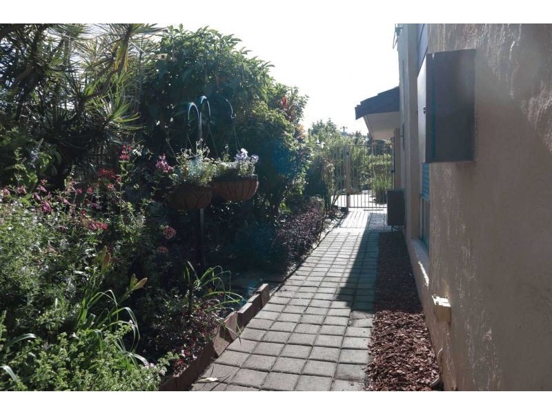 1/12 Chedworth Way, Eden Hill WA 6054