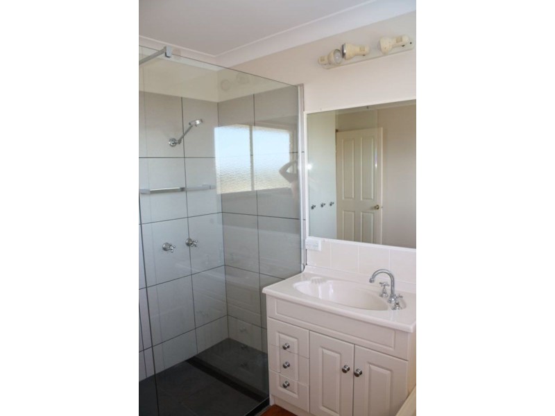 27 Gretel Drive, Clinton QLD 4680
