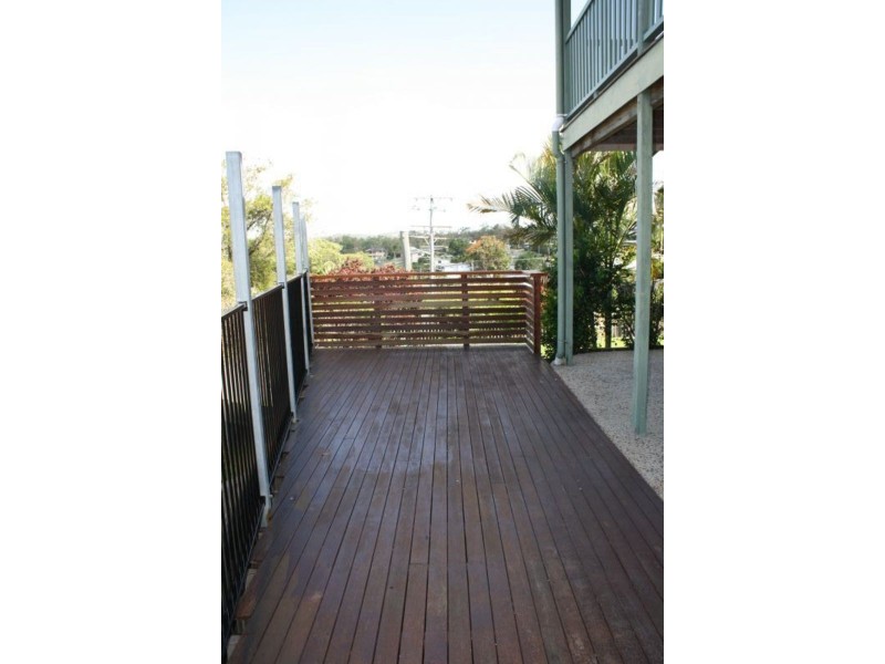 27 Gretel Drive, Clinton QLD 4680