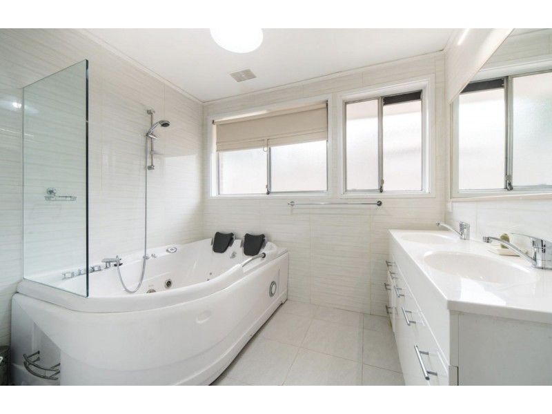 5 Hayden ave, Frankston VIC 3199