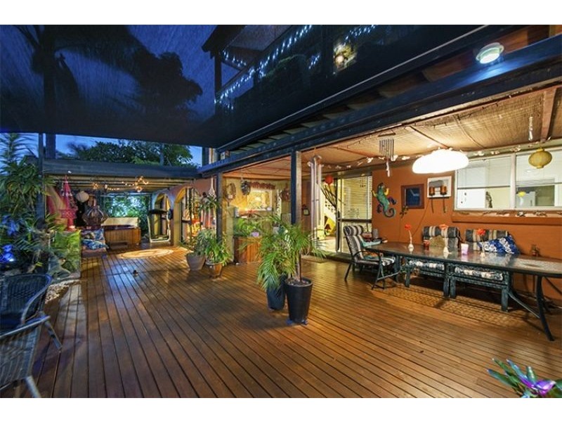 20 Key West, Broadbeach Waters QLD 4218