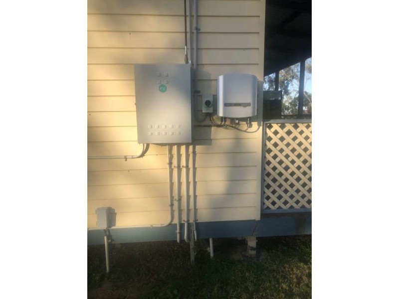 211 H H Innes road, Horse Camp QLD 4671