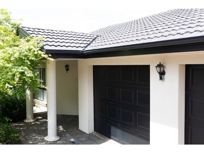 8 Jenolan Place, Tatton NSW 2650