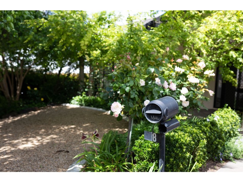 8 Jenolan Place, Tatton NSW 2650