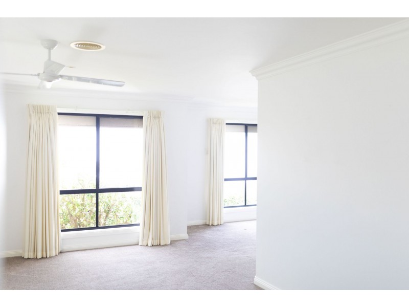 8 Jenolan Place, Tatton NSW 2650