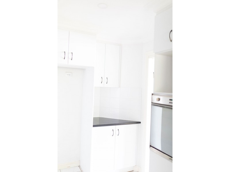 8 Jenolan Place, Tatton NSW 2650