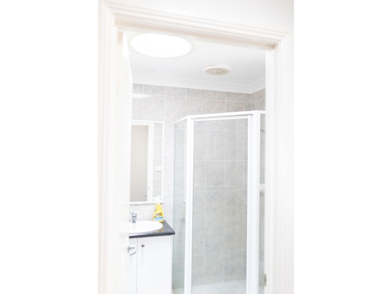 8 Jenolan Place, Tatton NSW 2650