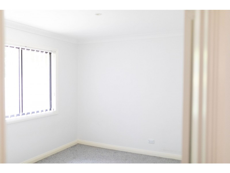 8 Jenolan Place, Tatton NSW 2650