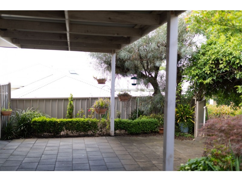 8 Jenolan Place, Tatton NSW 2650