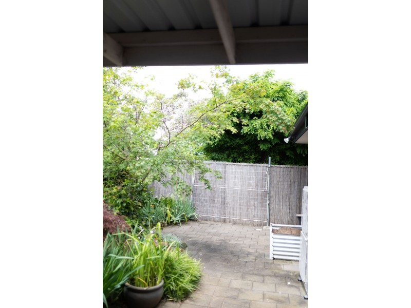 8 Jenolan Place, Tatton NSW 2650