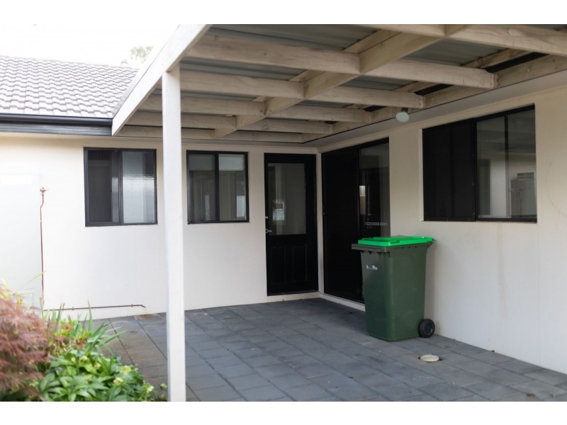 8 Jenolan Place, Tatton NSW 2650