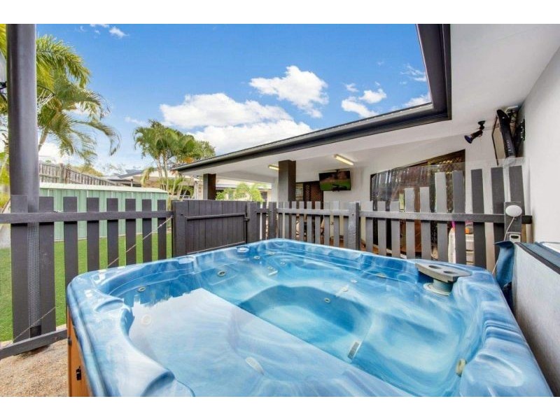 South Gladstone QLD 4680