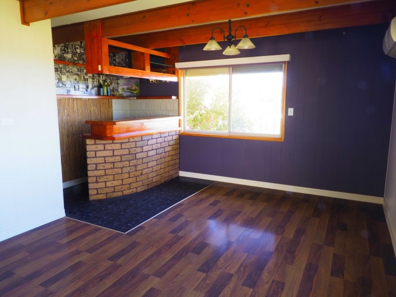 12 Golf links Rd, Lakes Entrance VIC 3909