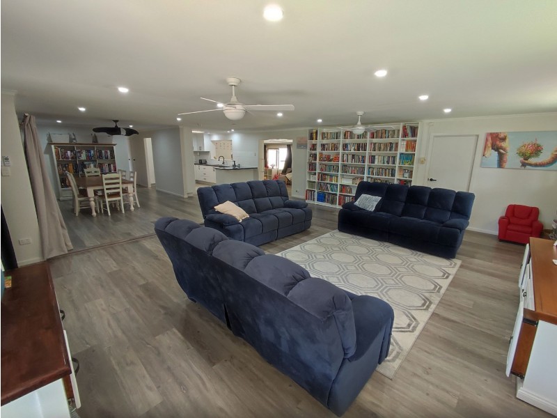 139 Old Bay Road, Deception Bay QLD 4508