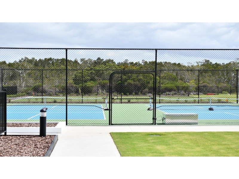 12 Oakmont Drive, South West Rocks NSW 2431