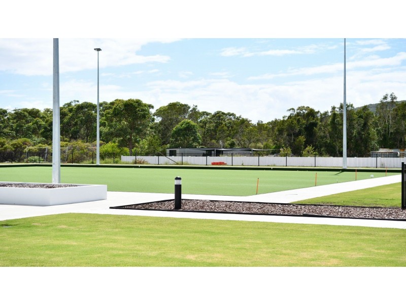 12 Oakmont Drive, South West Rocks NSW 2431