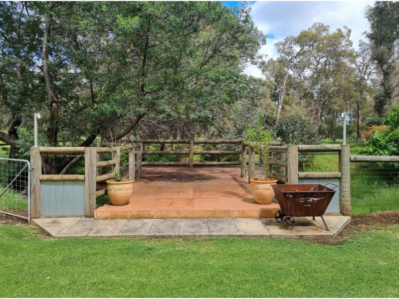 39 Logue Brook Dam Rd, Cookernup WA 6220