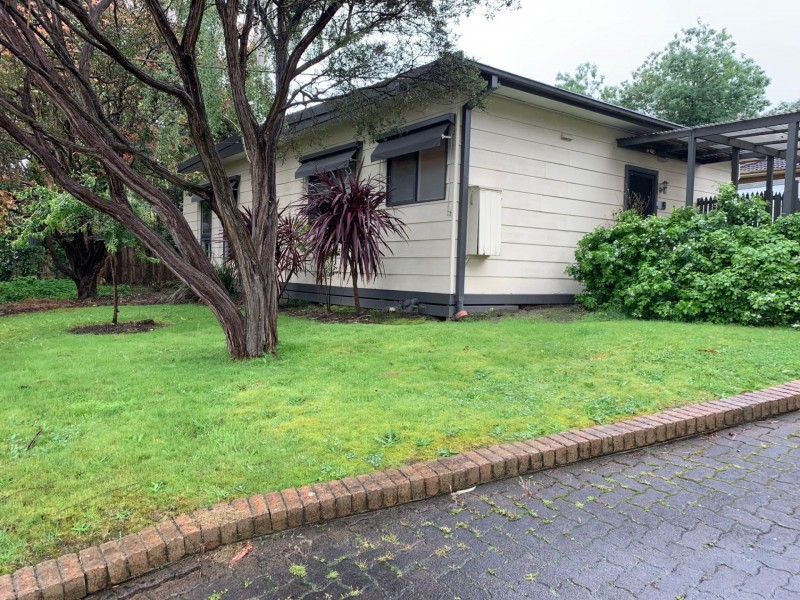 1/3 Moore Street, Ferntree Gully VIC 3156