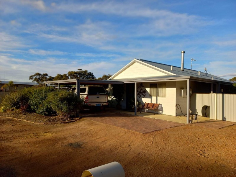 13 Railway Street, Beverley WA 6304