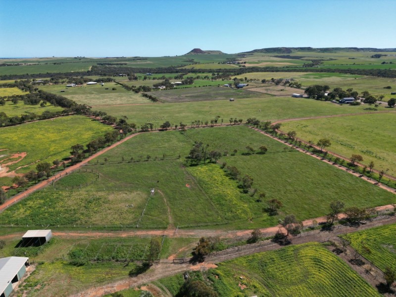 257 Giles Road, Moonyoonooka WA 6532