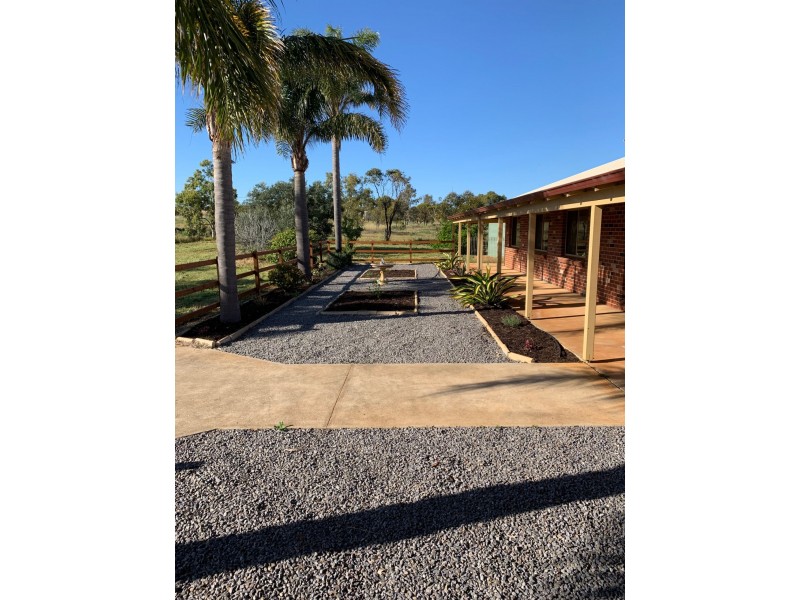 257 Giles Road, Moonyoonooka WA 6532