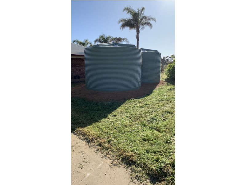 257 Giles Road, Moonyoonooka WA 6532