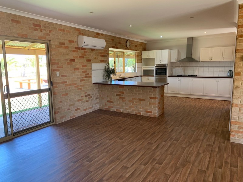 257 Giles Road, Moonyoonooka WA 6532