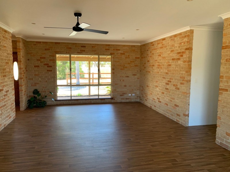 257 Giles Road, Moonyoonooka WA 6532