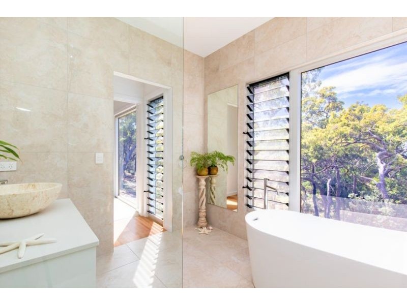 13 Bloodwood Ave, Agnes Water QLD 4677