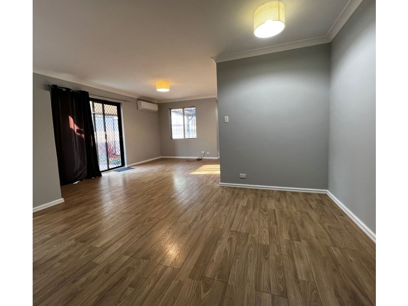 2/64 Moreing Street, Redcliffe WA 6104