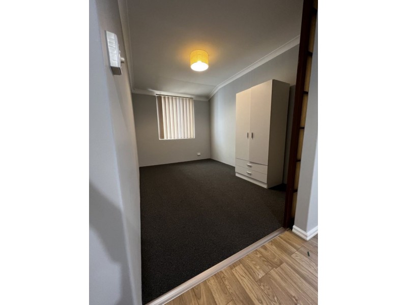 2/64 Moreing Street, Redcliffe WA 6104