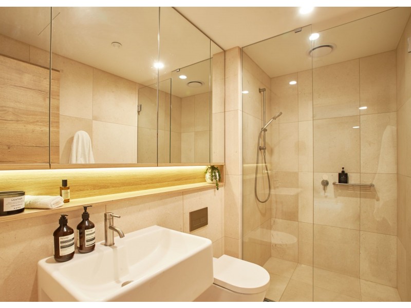 611/12 Queens Road, Melbourne VIC 3004