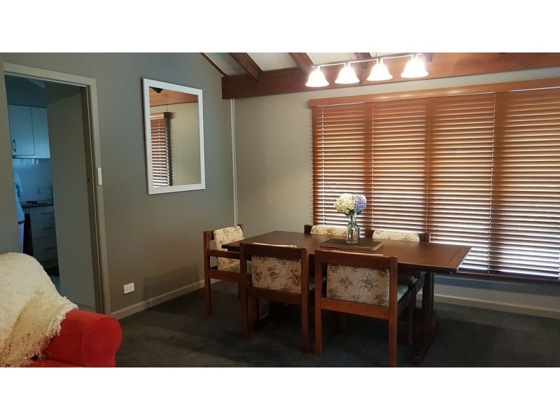 17 Farmer Street, Mirboo North VIC 3871