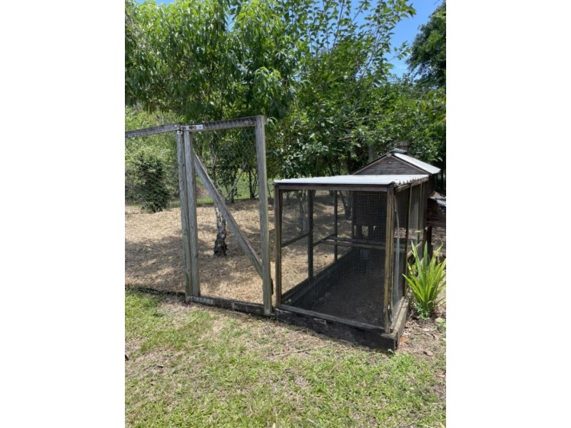 338 Middle Creek Road, Sarina QLD 4737