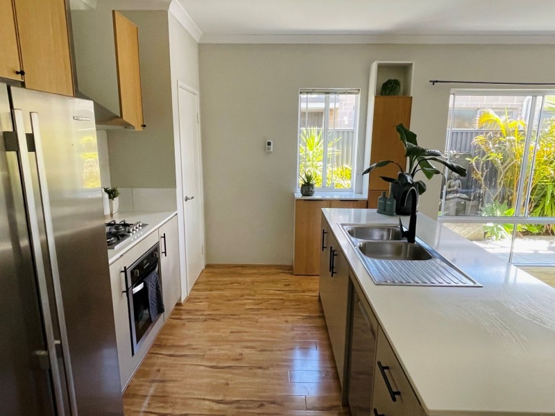 44 Daybreak Loop, Wellard WA 6170