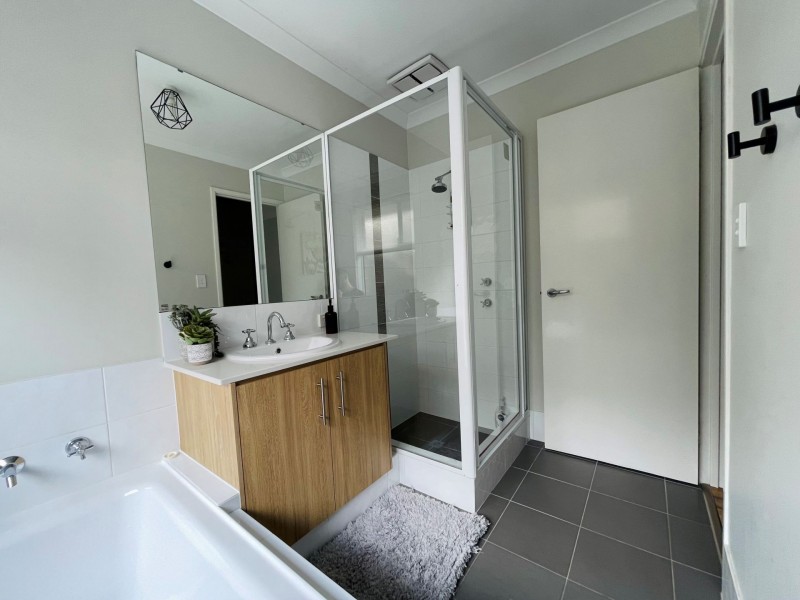 44 Daybreak Loop, Wellard WA 6170