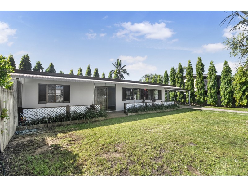 6 Emerald St, Kirwan QLD 4817