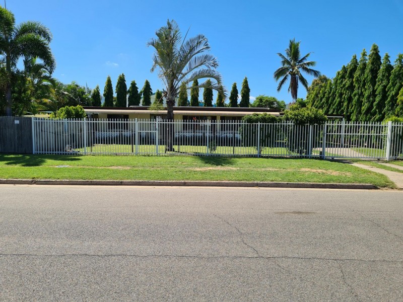 6 Emerald St, Kirwan QLD 4817