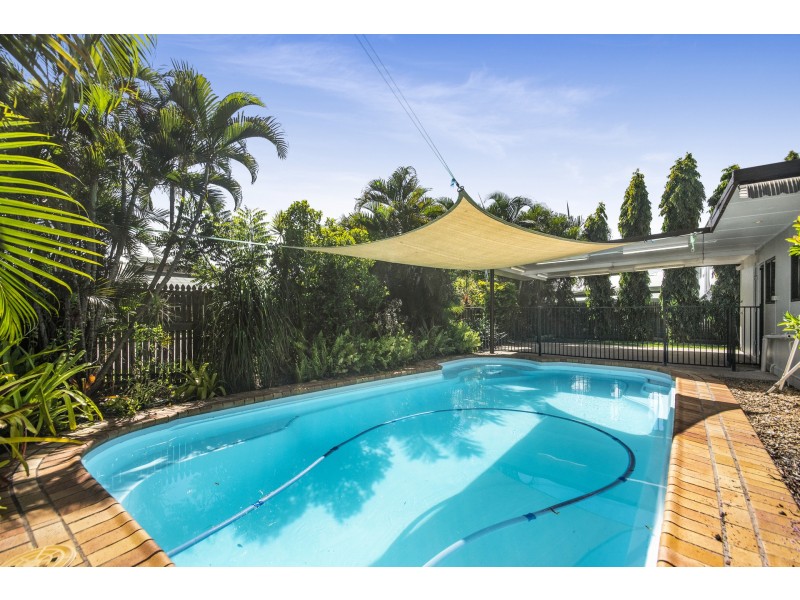 6 Emerald St, Kirwan QLD 4817