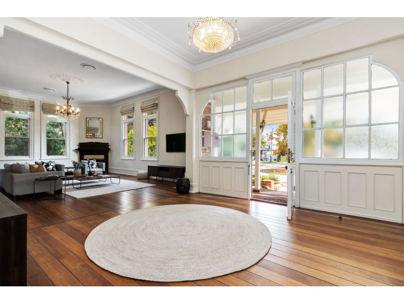 7 Daylesford Road, Bassendean WA 6054