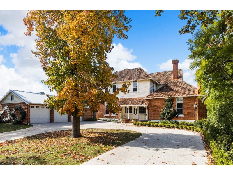 7 Daylesford Road, Bassendean WA 6054