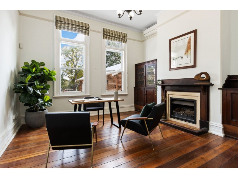 7 Daylesford Road, Bassendean WA 6054