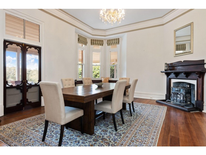 7 Daylesford Road, Bassendean WA 6054