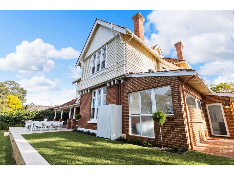 7 Daylesford Road, Bassendean WA 6054