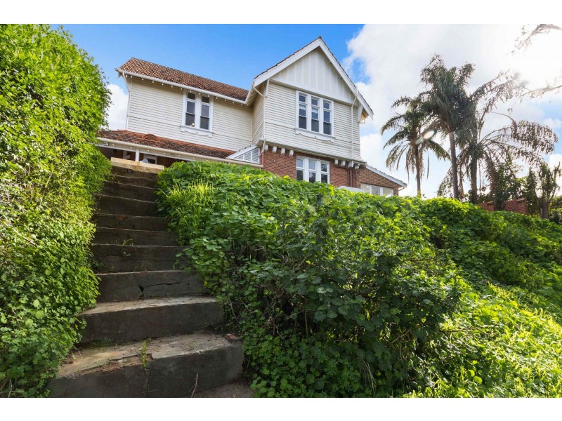 7 Daylesford Road, Bassendean WA 6054