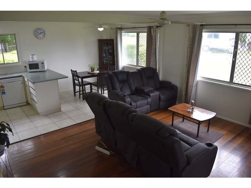 12 Happydale Road, Lowood QLD 4311