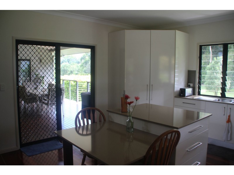 38 Rosewood Close, Malanda QLD 4885