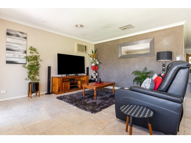 1/35 Erlistoun Street, Golden Bay WA 6174