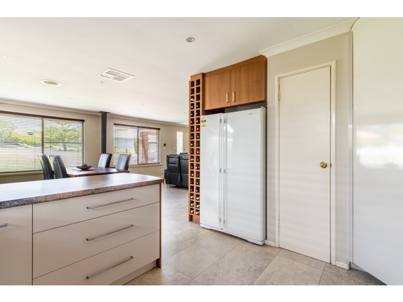 1/35 Erlistoun Street, Golden Bay WA 6174